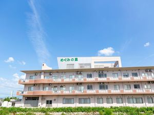 青空の施設外観  