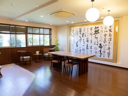 落ち着いた雰囲気のダイニング