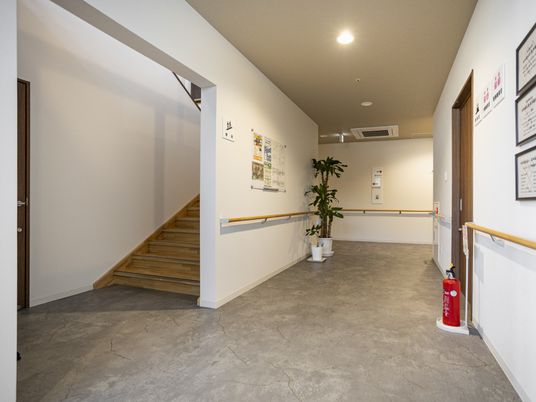 広々とした廊下