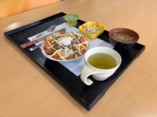 食事トレー上の様子