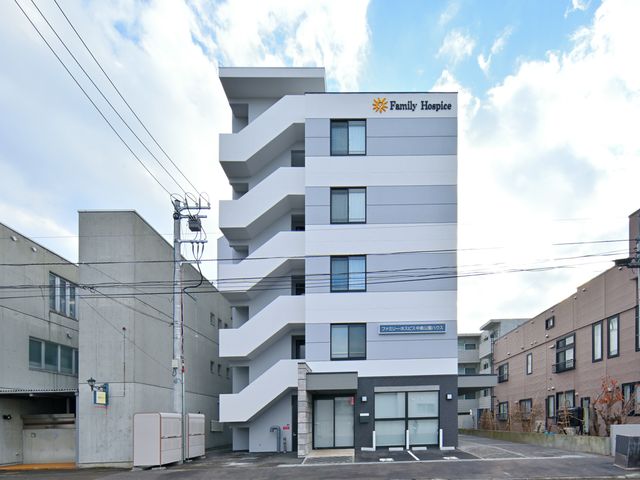 現代的な外観の施設 外観 新しい職場は、清潔で現代的なこの施設から。あなたの力が必要です。