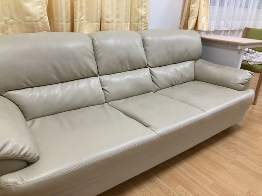 落ち着いた雰囲気のソファ