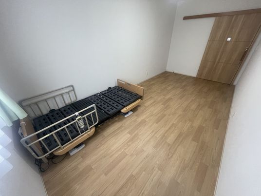 落ち着いた広さの居室