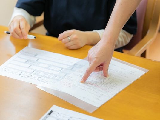 計画を立てるスタッフ