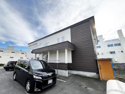 近代的な建物外観