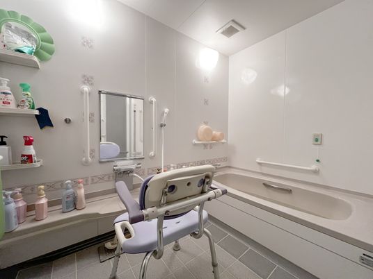 入浴用設備の浴室