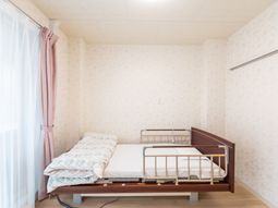 快適なベッドの居室