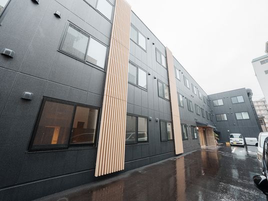 モダンなデザインの外観