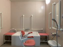 安全に配慮した浴室