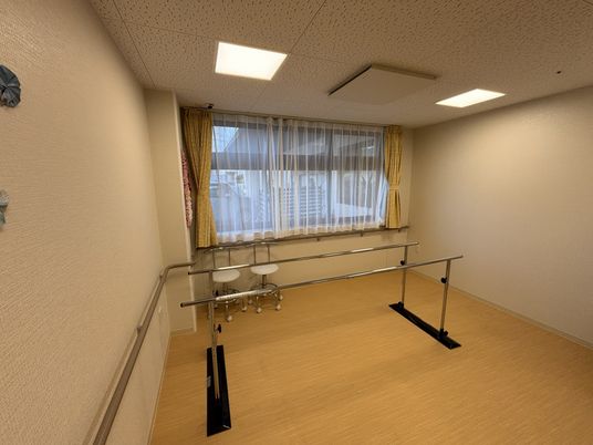 明るい機能訓練室