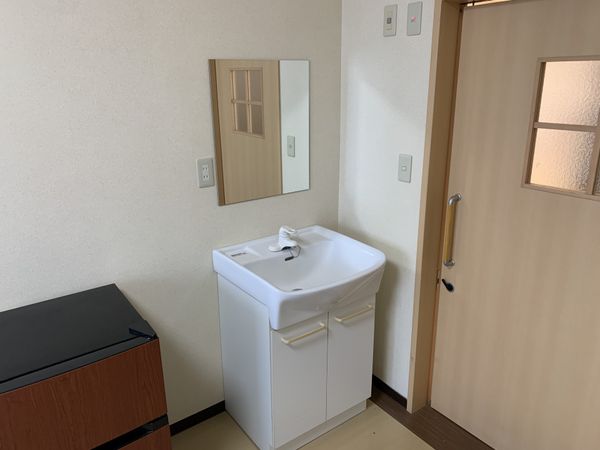 シンプルな洗面台