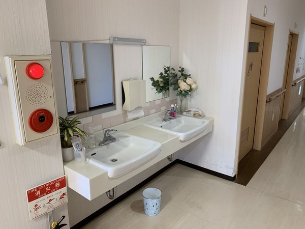 洗面台の壁面
