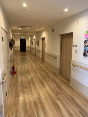 手入れされた廊下の様子