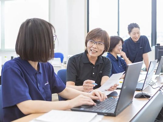 職員が学ぶ会議室  