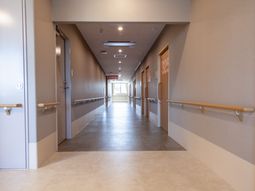 広々とした廊下