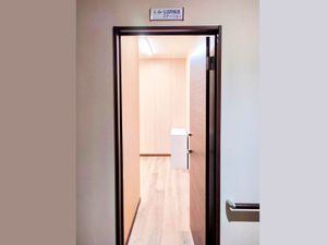訪問看護ステーションの扉  