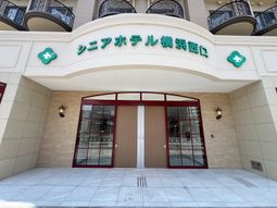 入り口が広々としたエントランス