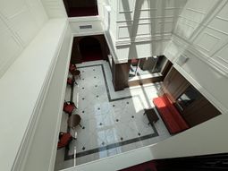 ゆったり広々としたロビー