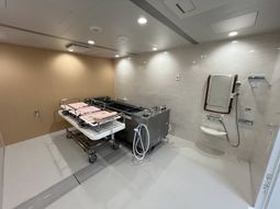 ゆとりのある浴室