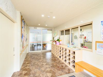 入り口近くの明るい空間