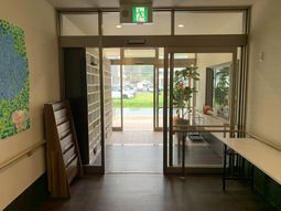 明るいエントランス