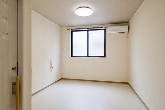 居室の明るい空間