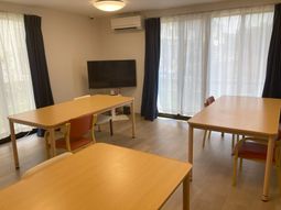 共用スペースの明るい光景