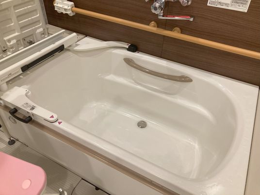 安全な入浴を支援する浴室