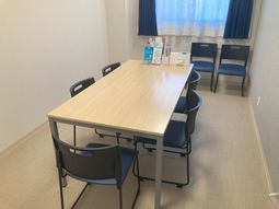 ゆったりとした食堂