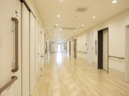 手すり付きの廊下