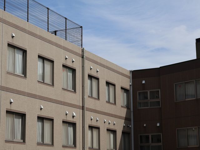 快適施設外観 外観 清潔で整った外観の施設です。快適な環境でスキルを活かし、働きませんか？