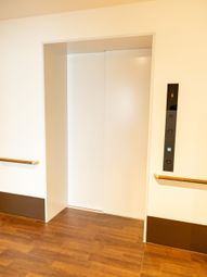 ゆったり移動できるエレベーター