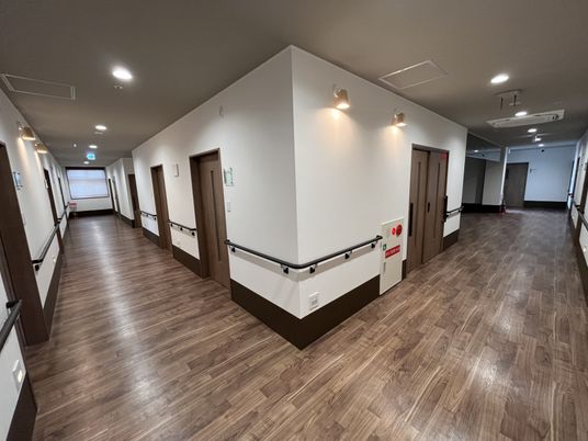 シンプルな廊下