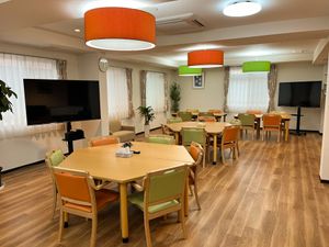開放感のあるラウンジ