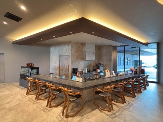 落ち着いた雰囲気の食堂