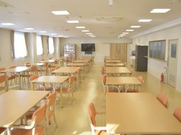 明るい共用スペース