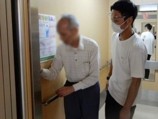 エレベーター付近