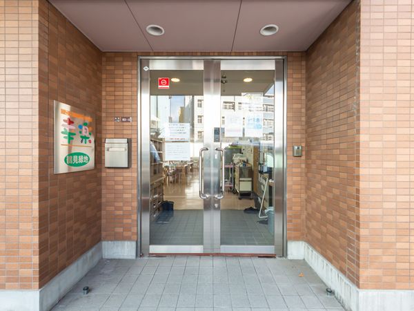 安心感を与えるエントランス