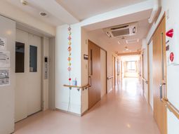 広々とした廊下