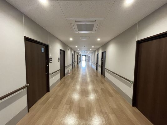 ゆったりとした廊下