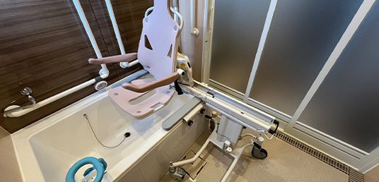 入浴設備の浴室
