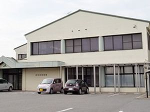 建物正面の外観  