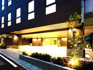 夜の建物外観  