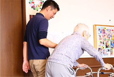 スタッフと利用者の機能訓練