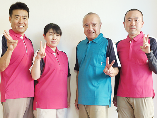 スタッフ4人の集合  