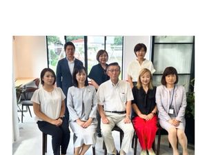 スタッフ集合のリビング  