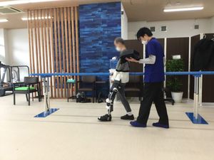 訓練中の様子の機能訓練室