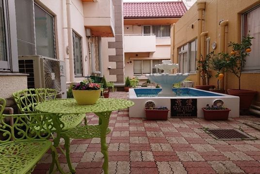 穏やかな雰囲気の中庭