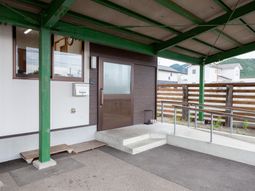 明るいエントランス