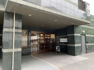 エントランスの落ち着いた空間